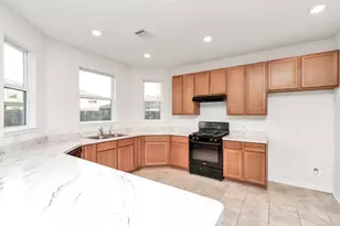 12515 Camellia Glade Ln, Houston, TX 77044 - Photo 5