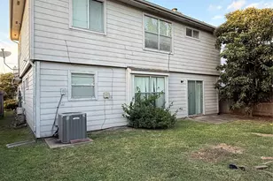 8711 April Arbor Ct, Houston, TX 77031 - Photo 3