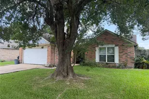 9810 Brookview Dr, La Porte, TX 77571 - Photo 3