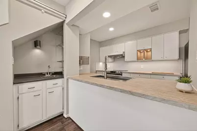 8100 Cambridge Street #80, Houston, TX 77054 - Photo 9