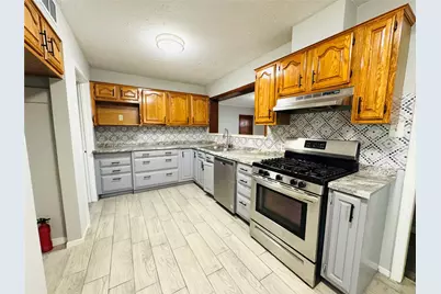 7905 Turquoise Lane, Houston, TX 77055 - Photo 11