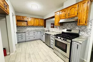 7905 Turquoise Ln, Houston, TX 77055 - Photo 11