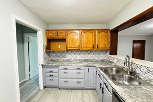 7905 Turquoise Ln, Houston, TX 77055 - Photo 9