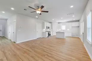 20 Courageous Side Way, Magnolia, TX 77354 - Photo 3