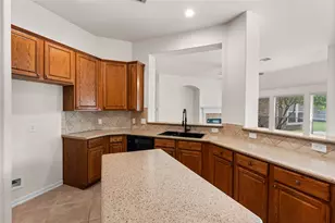 18634 Summercliff Ln, Tomball, TX 77377 - Photo 13