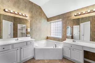 18634 Summercliff Ln, Tomball, TX 77377 - Photo 21