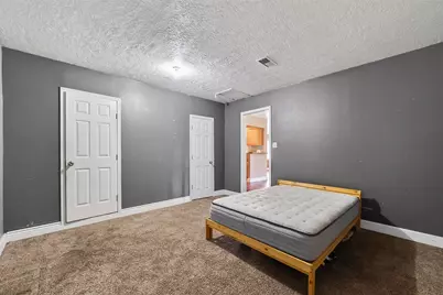 504 N Circle Drive, Baytown, TX 77520 - Photo 25