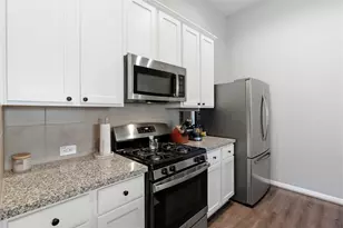 411 Walnut Branch Dr, Baytown, TX 77523 - Photo 9