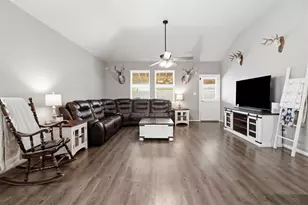 411 Walnut Branch Dr, Baytown, TX 77523 - Photo 5