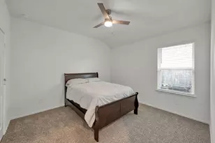319 Chateau Bay Ln, Crosby, TX 77532 - Photo 19