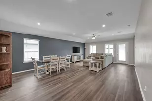 319 Chateau Bay Ln, Crosby, TX 77532 - Photo 9
