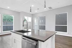 4507 Whitney Park Way, Houston, TX 77022 - Photo 3