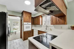 12466 Kimberley Ln, Houston, TX 77024 - Photo 9