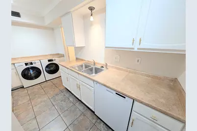 355 N Post Oak Lane #638, Houston, TX 77024 - Photo 9