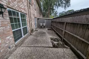 355 N Post Oak Ln, Houston, TX 77024 - Photo 21