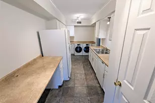 355 N Post Oak Ln, Houston, TX 77024 - Photo 9
