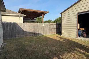 620 W Sheldon Ave, Thrall, TX 76578 - Photo 33
