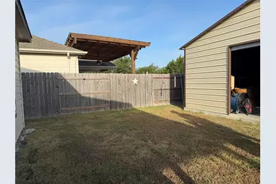 620 W Sheldon Avenue, Thrall, TX 76578 - Photo 31