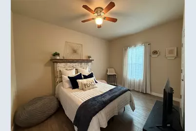 620 W Sheldon Avenue, Thrall, TX 76578 - Photo 9