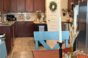 620 W Sheldon Ave, Thrall, TX 76578 - Photo 13