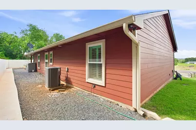564 Highway 71 W, Smithville, TX 78957 - Photo 11