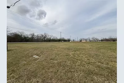 2802 N Richmond, Wharton, TX 77488 - Photo 5