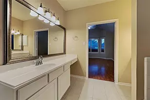 2114 Winding Hollow Dr, Katy, TX 77450 - Photo 11