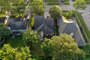 14611 Oak Chase Dr, Houston, TX 77062 - Photo 33