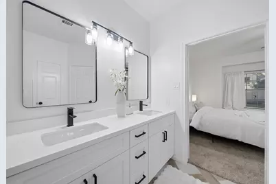 14611 Oak Chase Drive, Houston, TX 77062 - Photo 19