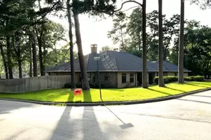 514 Sandy Oaks Dr, Huntsville, TX 77340 - Photo 1