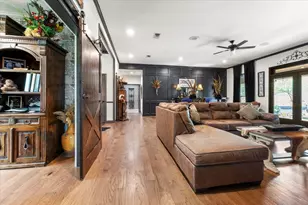 514 Sandy Oaks Dr, Huntsville, TX 77340 - Photo 11