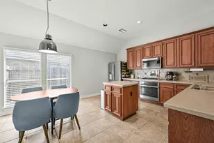 6147 Sheffield Ln, League City, TX 77573 - Photo 7