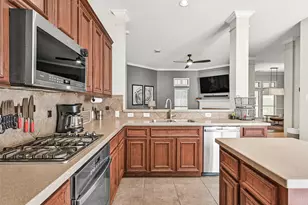 6147 Sheffield Ln, League City, TX 77573 - Photo 9