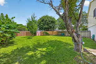 15806 Imperial Falls Ct, Houston, TX 77095 - Photo 47