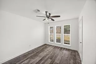 3501 Old Oaks Dr, Baytown, TX 77521 - Photo 15