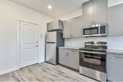 13315 Tetris Drive #B, Houston, TX 77048 - Photo 11