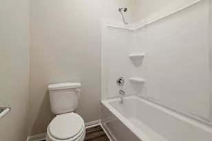 8302 Sunberry Shadow Dr, Houston, TX 77016 - Photo 7