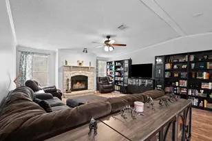 4 Ripple Creek Dr, Huntsville, TX 77320 - Photo 7