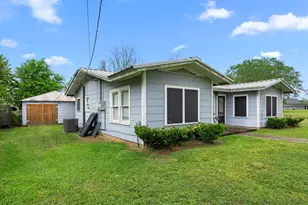 209 3rd Ave, Columbus, TX 78934 - Photo 5