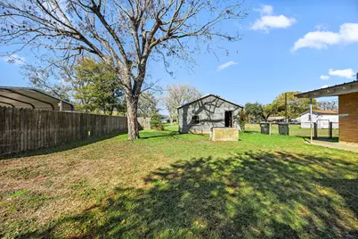 209 3rd Avenue, Columbus, TX 78934 - Photo 31