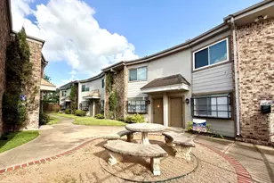 1518 Wirt Rd, Houston, TX 77055 - Photo 1