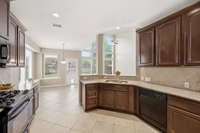 10911 Starling Creek Drive, Richmond, TX 77406 - Photo 13