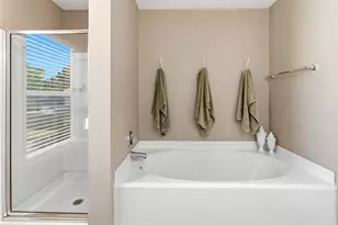 427 Laurel Timbers Dr, Houston, TX 77339 - Photo 19