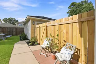 427 Laurel Timbers Dr, Houston, TX 77339 - Photo 25