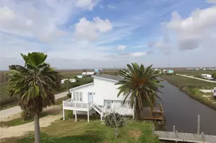 1168 N Tinkle Ln, Crystal Beach, TX 77650 - Photo 25