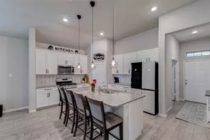 2114 Levant Ln, Baytown, TX 77523 - Photo 5