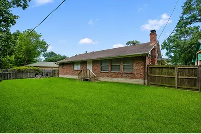 1721 Crest Hill Drive, Conroe, TX 77301 - Photo 15