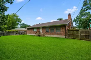 1721 Crest Hill Dr, Conroe, TX 77301 - Photo 15
