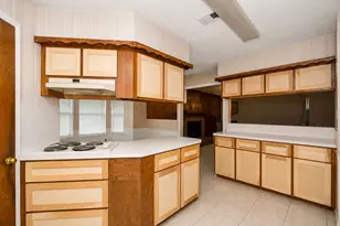 1721 Crest Hill Dr, Conroe, TX 77301 - Photo 5