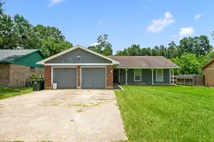 1721 Crest Hill Dr, Conroe, TX 77301 - Photo 1